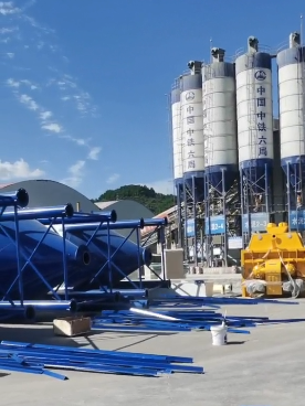 ���b�F(xi��n)��(ch��ng)