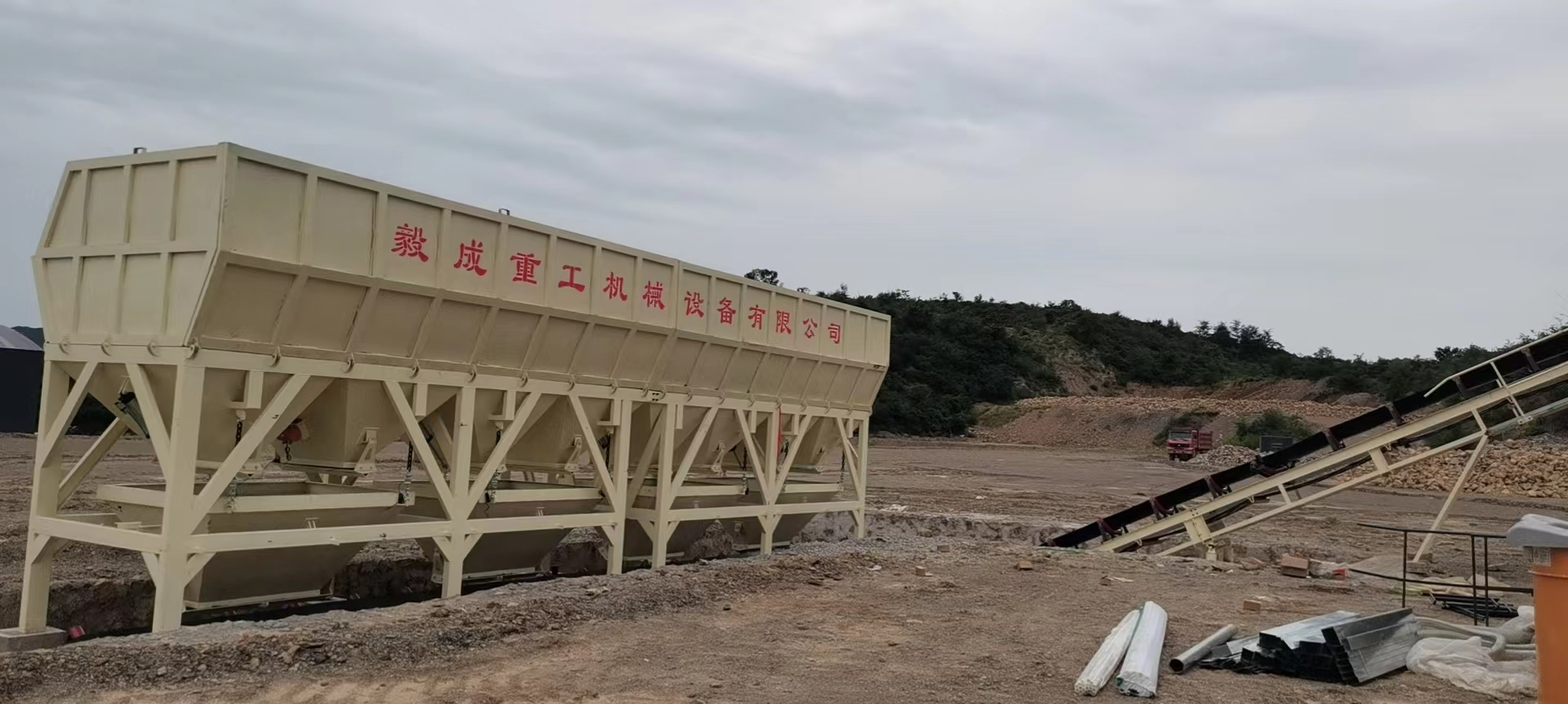 ���b�F(xi��n)��(ch��ng)